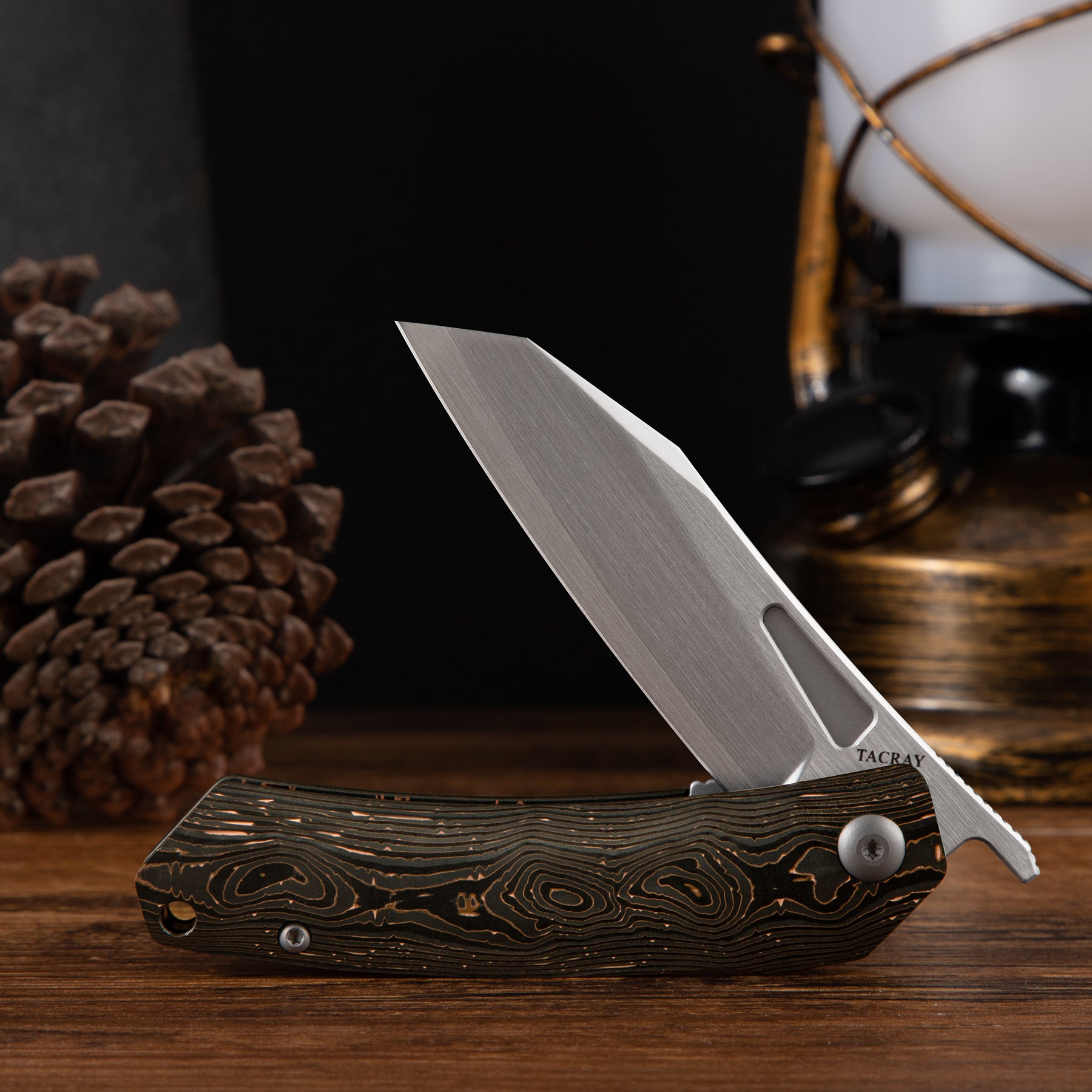 Tacray Liner Lock Knife Fat Carbon (Satin)